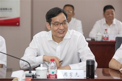 集團(tuán)黨委書(shū)記、董事長(zhǎng)周育先指導(dǎo)工作